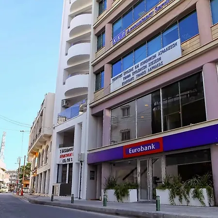 Διαμέρισμα Six