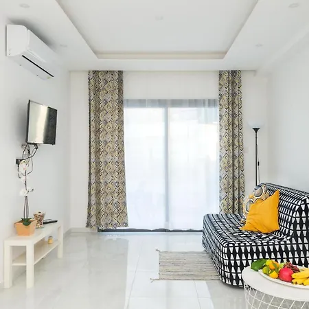 Appartement Six Larnaca