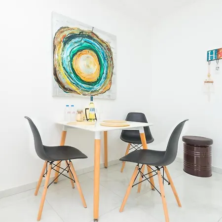 Διαμέρισμα Six *